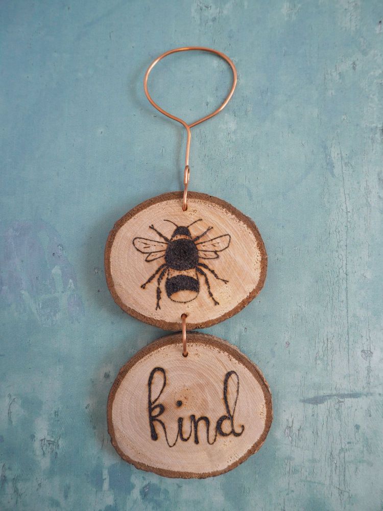 Hanging Wood Slice & Copper Bee Kind Wall Decoration