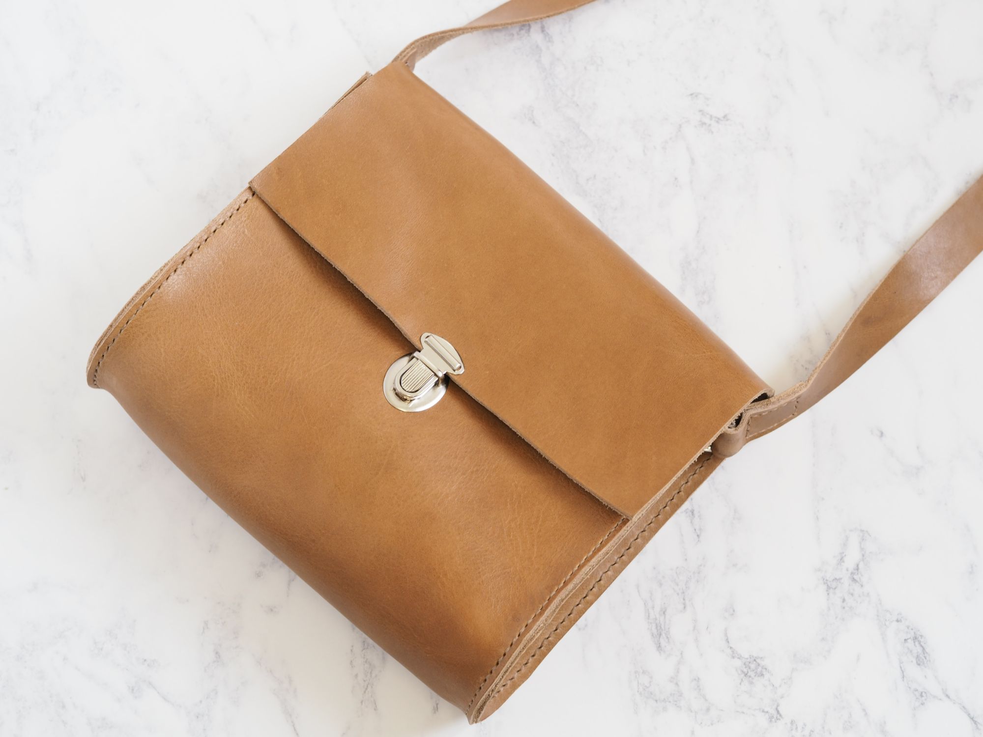 Katie Bag Hand stitched leather shoulder bag