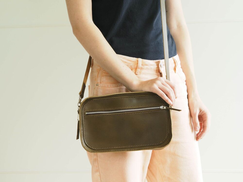 Leather Becca Shoulder Bag - Olive Green - SUPER SECONDS