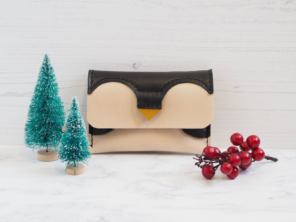 Penguin Pouch