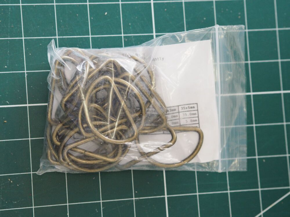 35mm D rings - antique brass colour - pack of 25