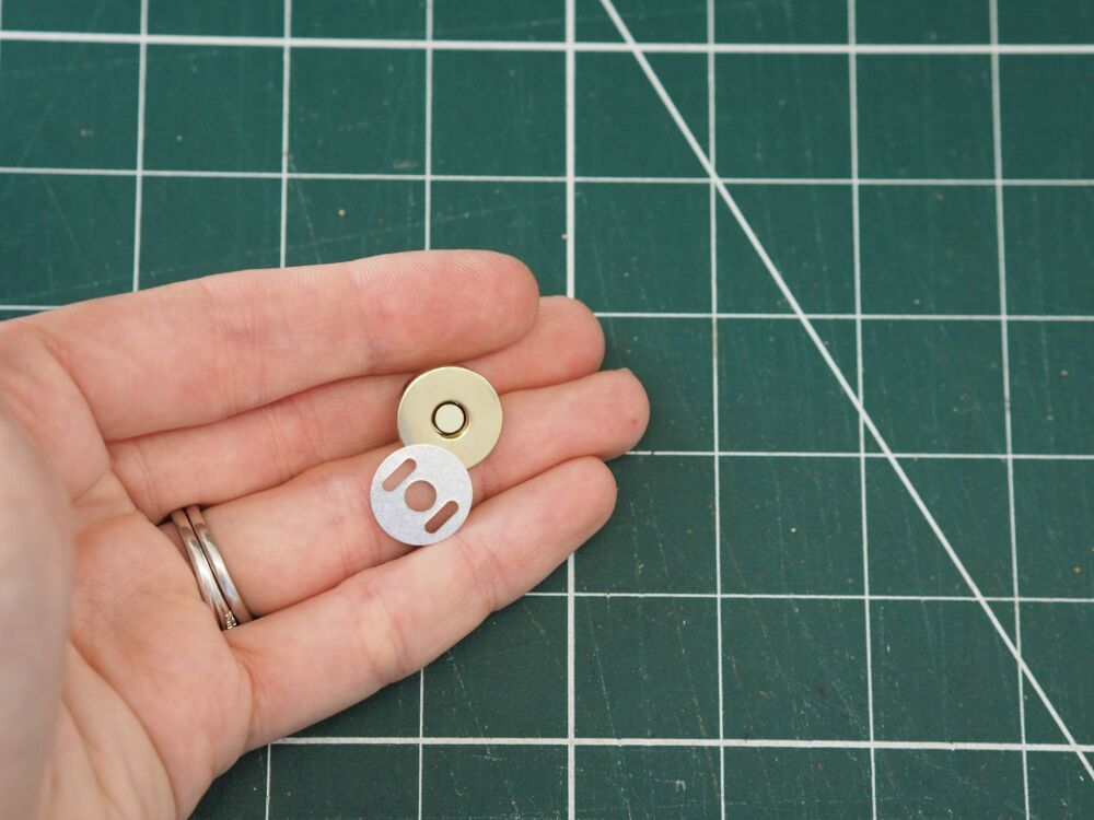 14mm magnet closure snaps - Antique brass, silver, brass colour