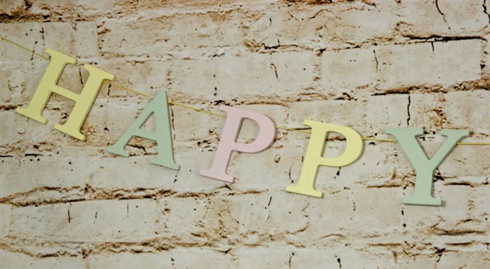 Gisela Graham Pastel Happy Easter Garland