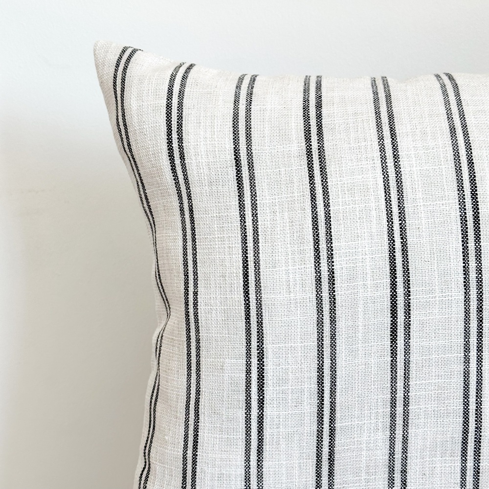 Breeze - Filled Cushion