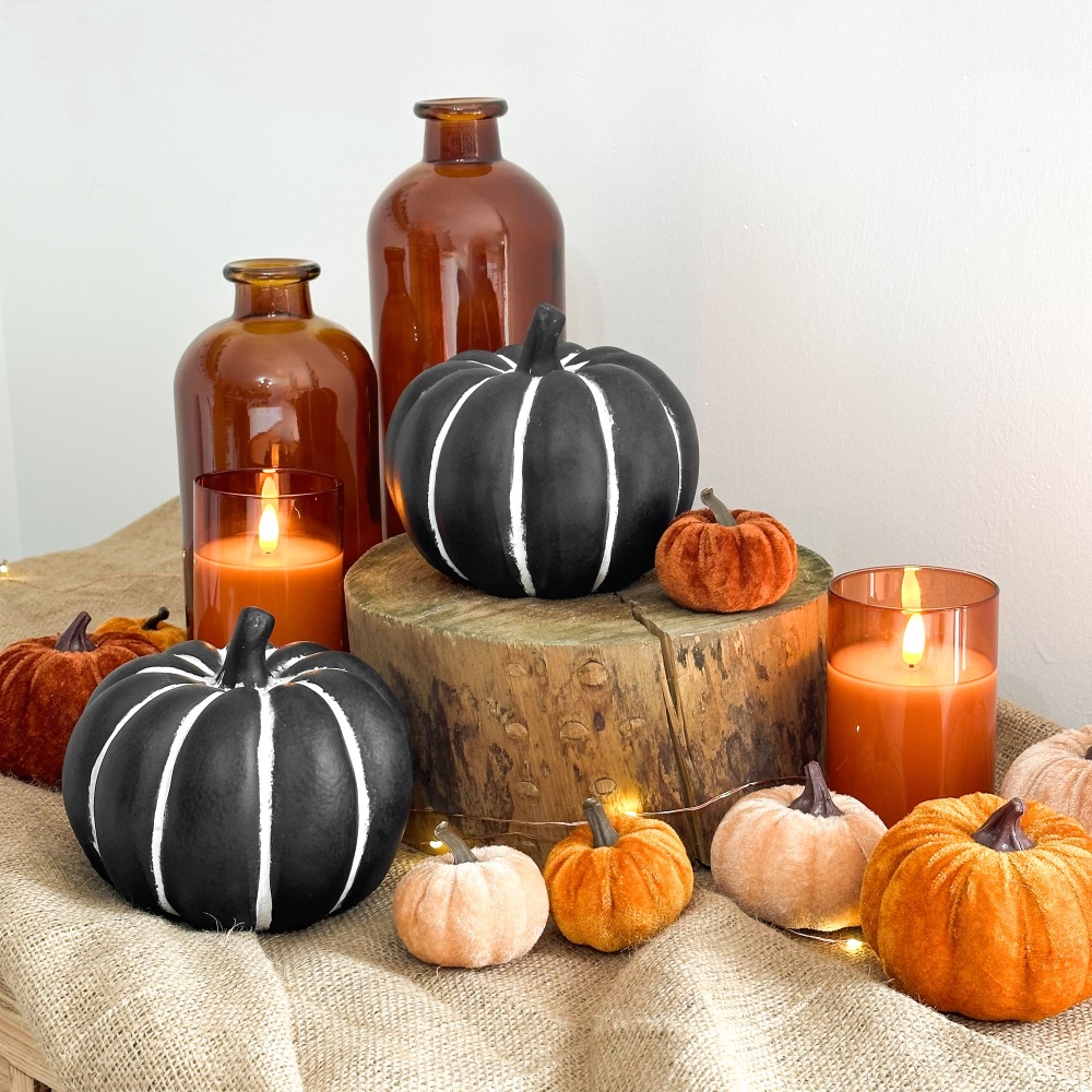 Black & White - Stone Pumpkin
