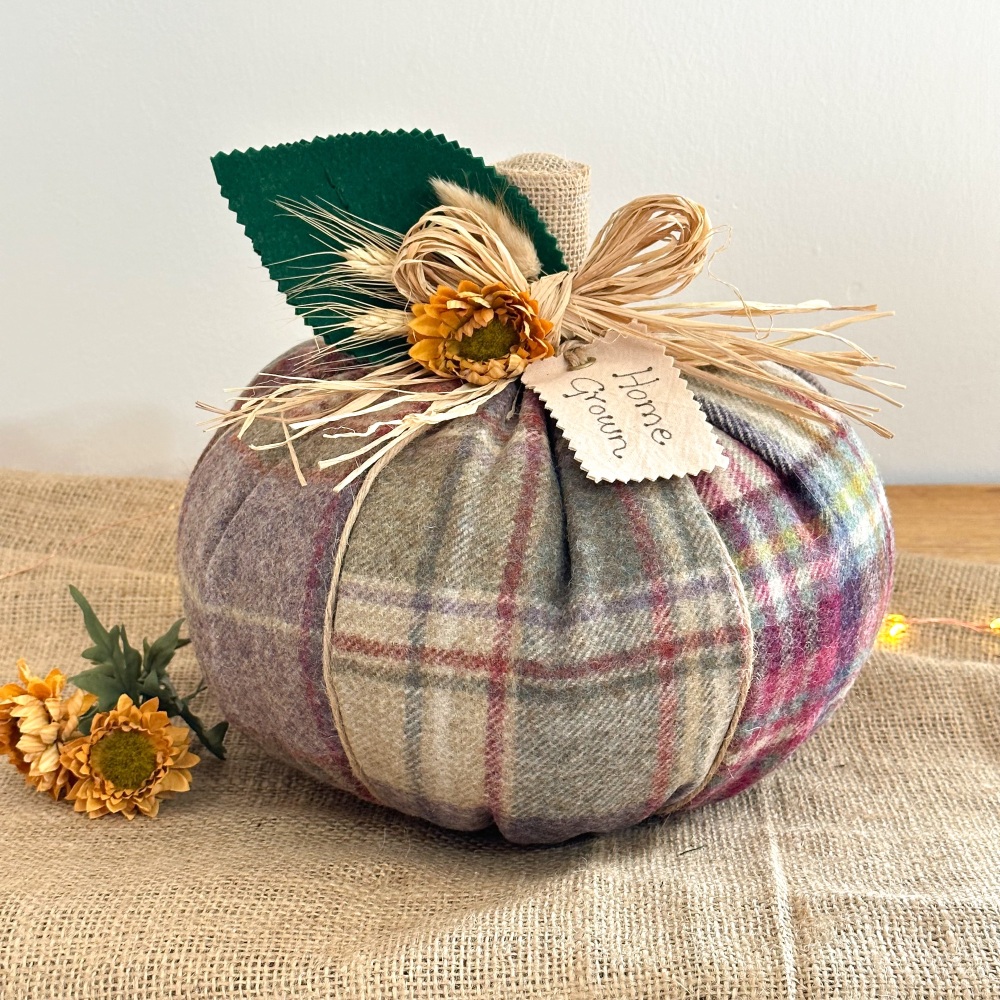 Scottish Lavender - Luxury Wool Pumpkin