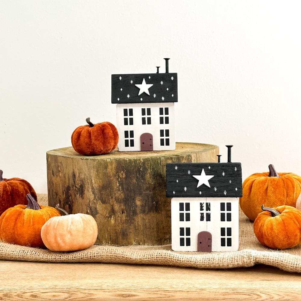 Primitive House - Halloween Decoration