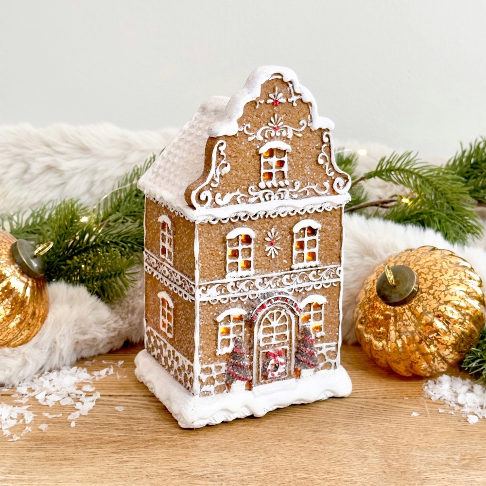 Gingerbread House - Round Roof
