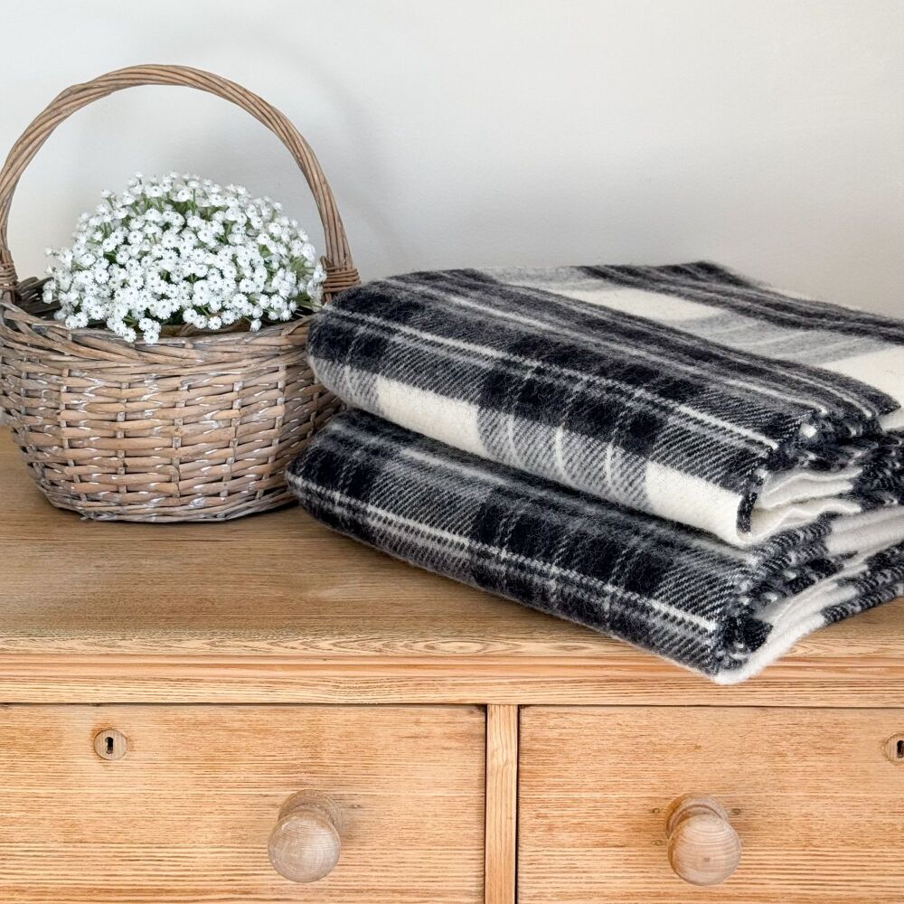 Barnwood - Large Wool Throw