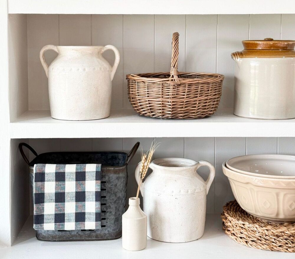 Isla - Rustic Ceramic Vase