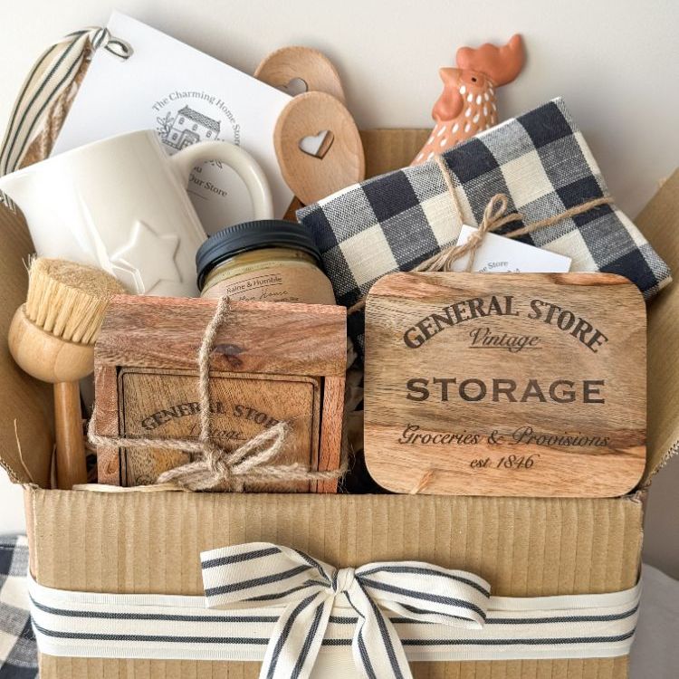 <!--005-->Gift Boxes - With Secret Content