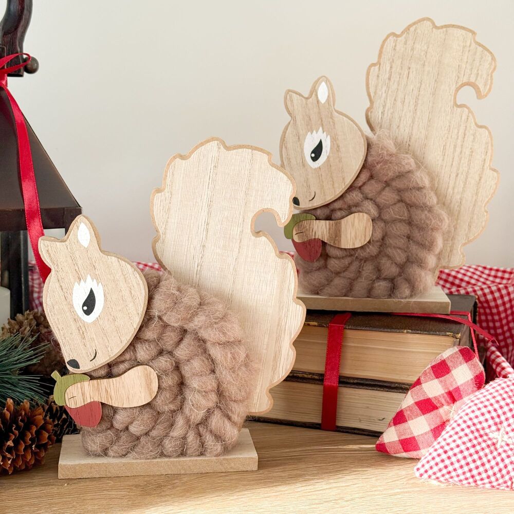 Winter Squirel -Decoration