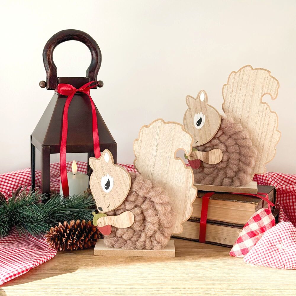 Winter Squirel -Decoration