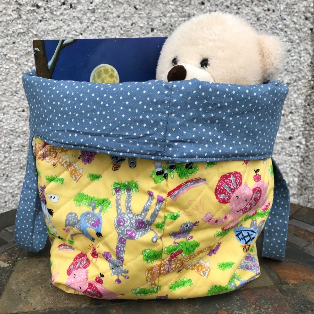 Quilted Storage Bucket Bag with Foxes