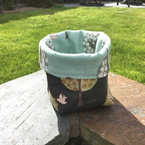 Small tree and bird themed reversible storage bin - 4”