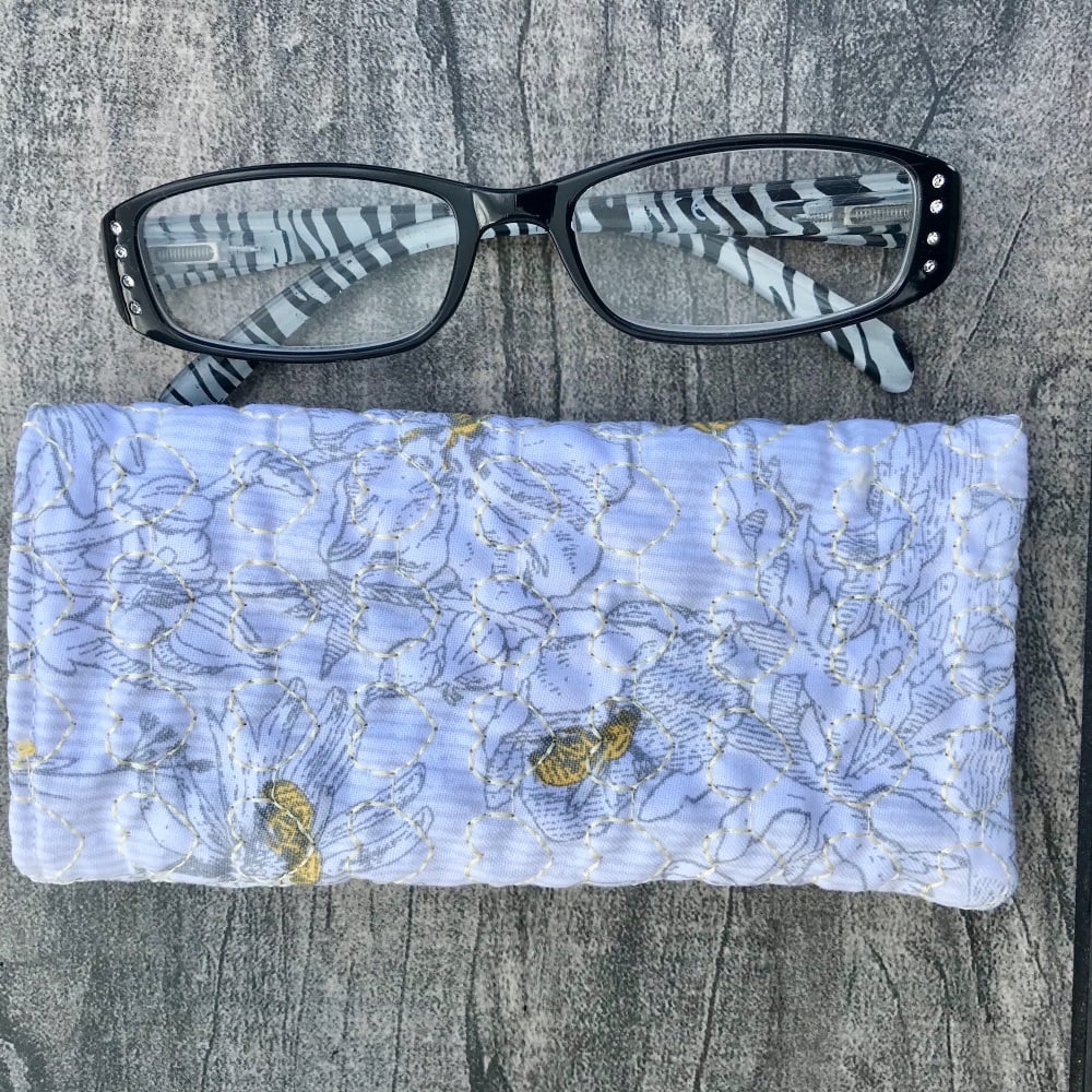 Bees and Flowers quilted glasses case