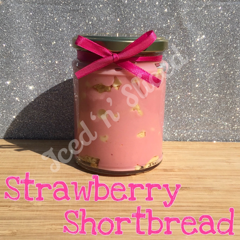NEW JAR - Strawberry Shortbread little pot of fudge