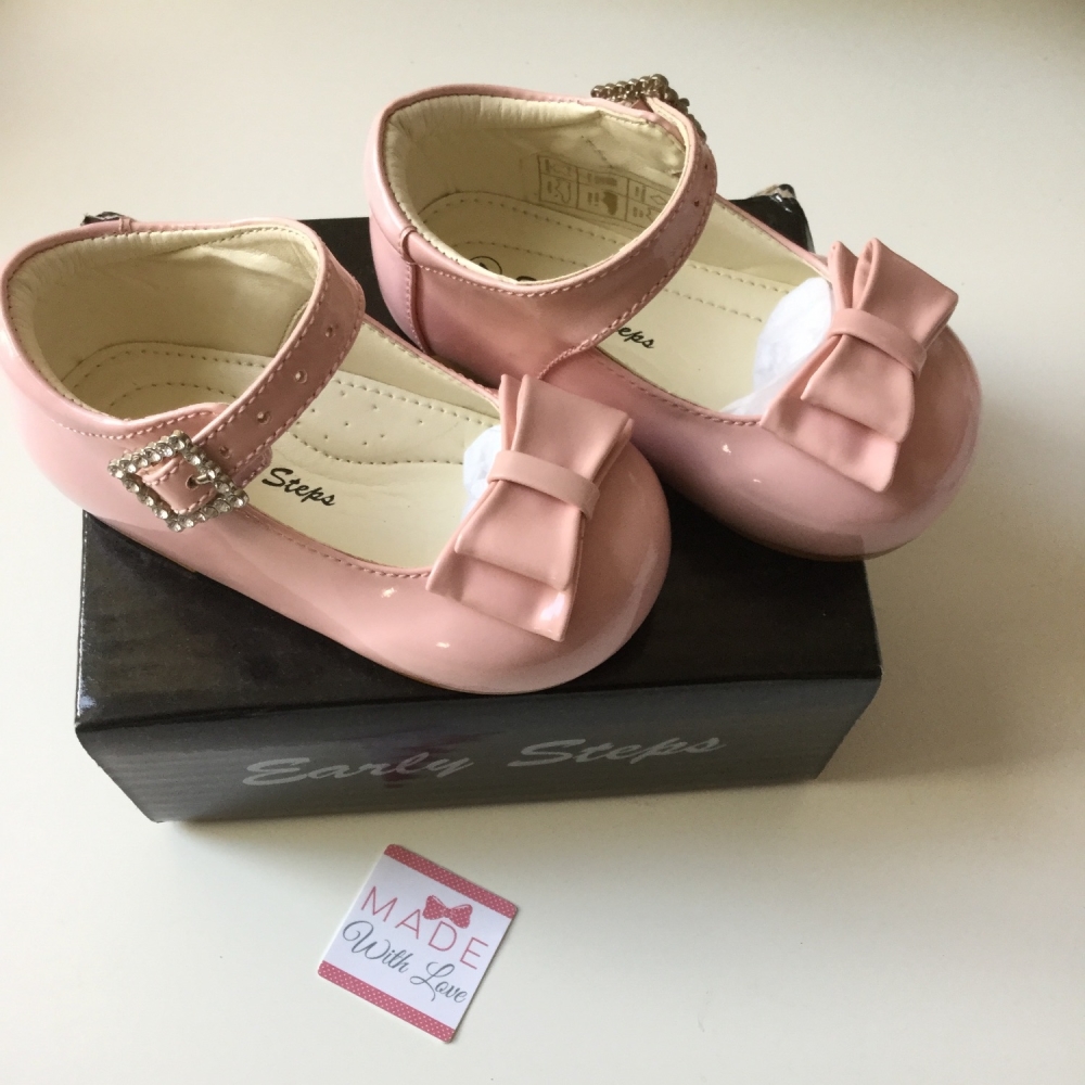 Pink Bow Shoes