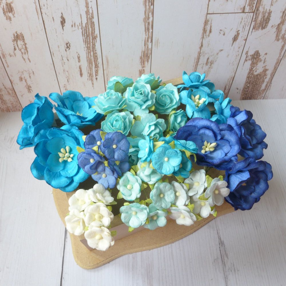 Artful Days Boxed Flowers - Colour Blend Blues