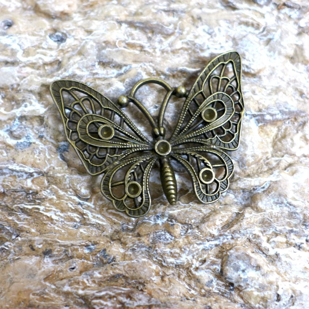 Bronze Butterfly Charm (C150)