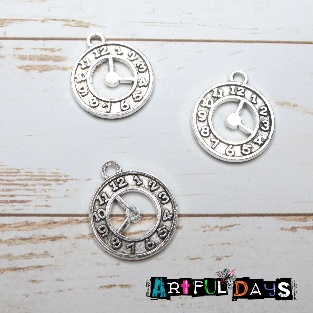 Silver Clock Charms (C039)