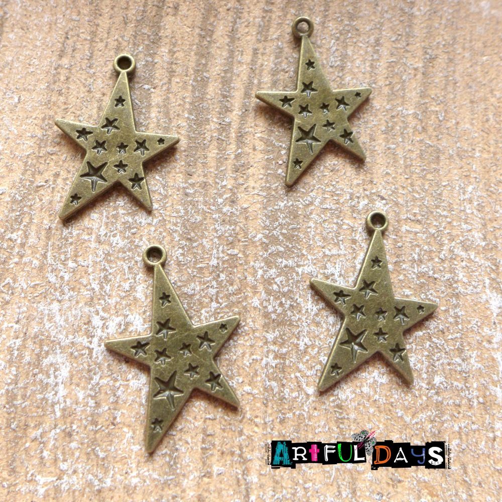 Bronze Embossed Stars Charms (C174)