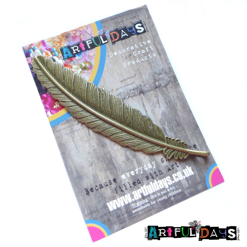 Treasured Artefacts - Long Feather Charm (TA210)
