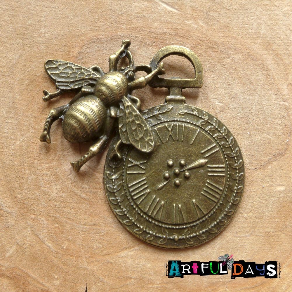 Treasured Artefacts - Steampunk Bee Clock (TA207)