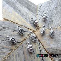 Christmas Charms - Pinecones & Acorns