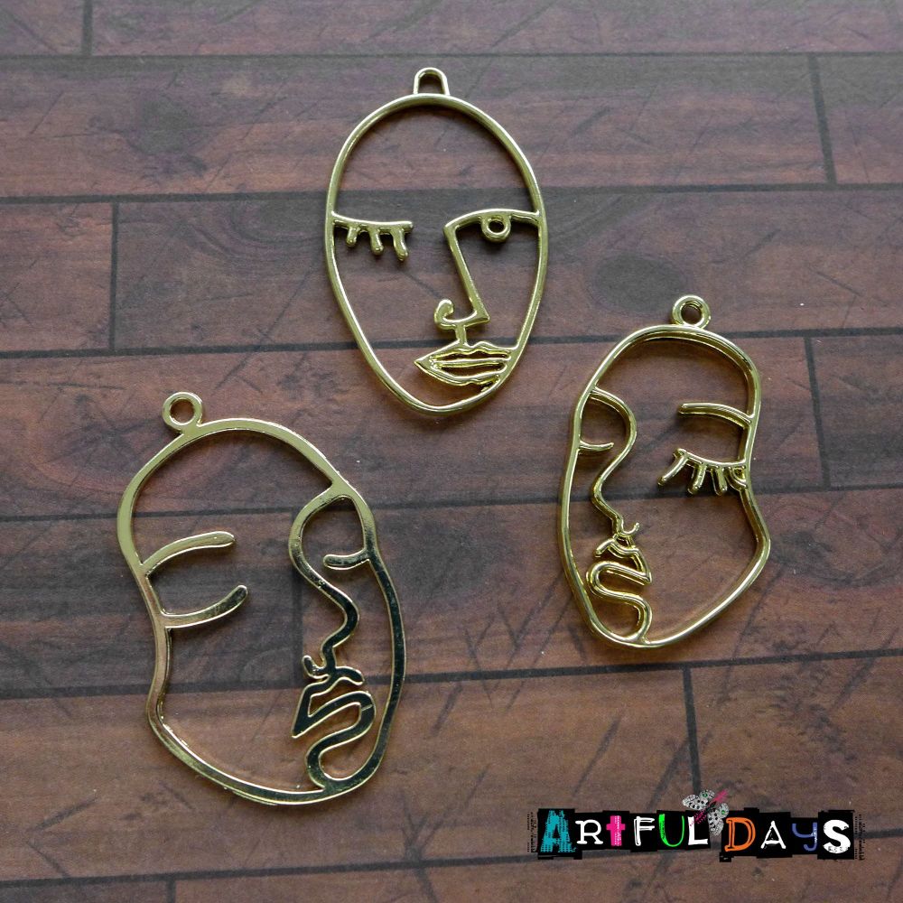 Gold Face Trio Charms (C010)