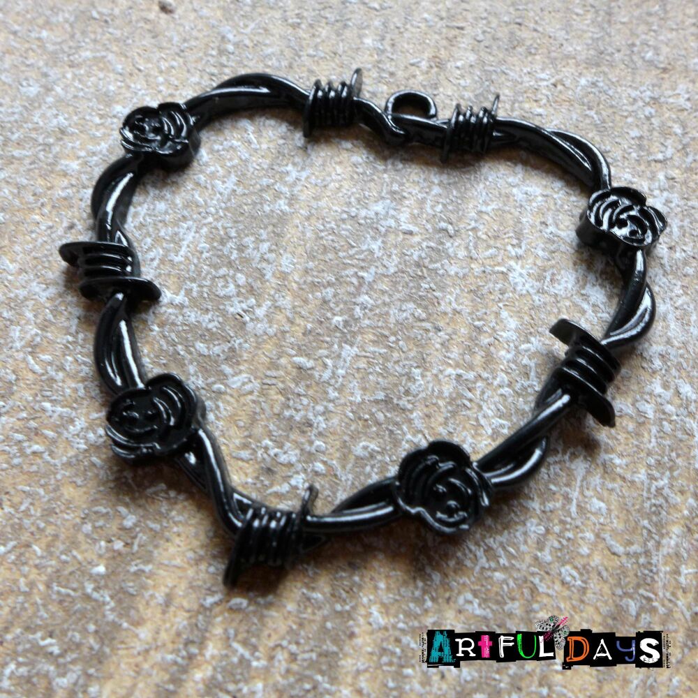 Black Barbed Wire & Rose Heart Charm(C012)