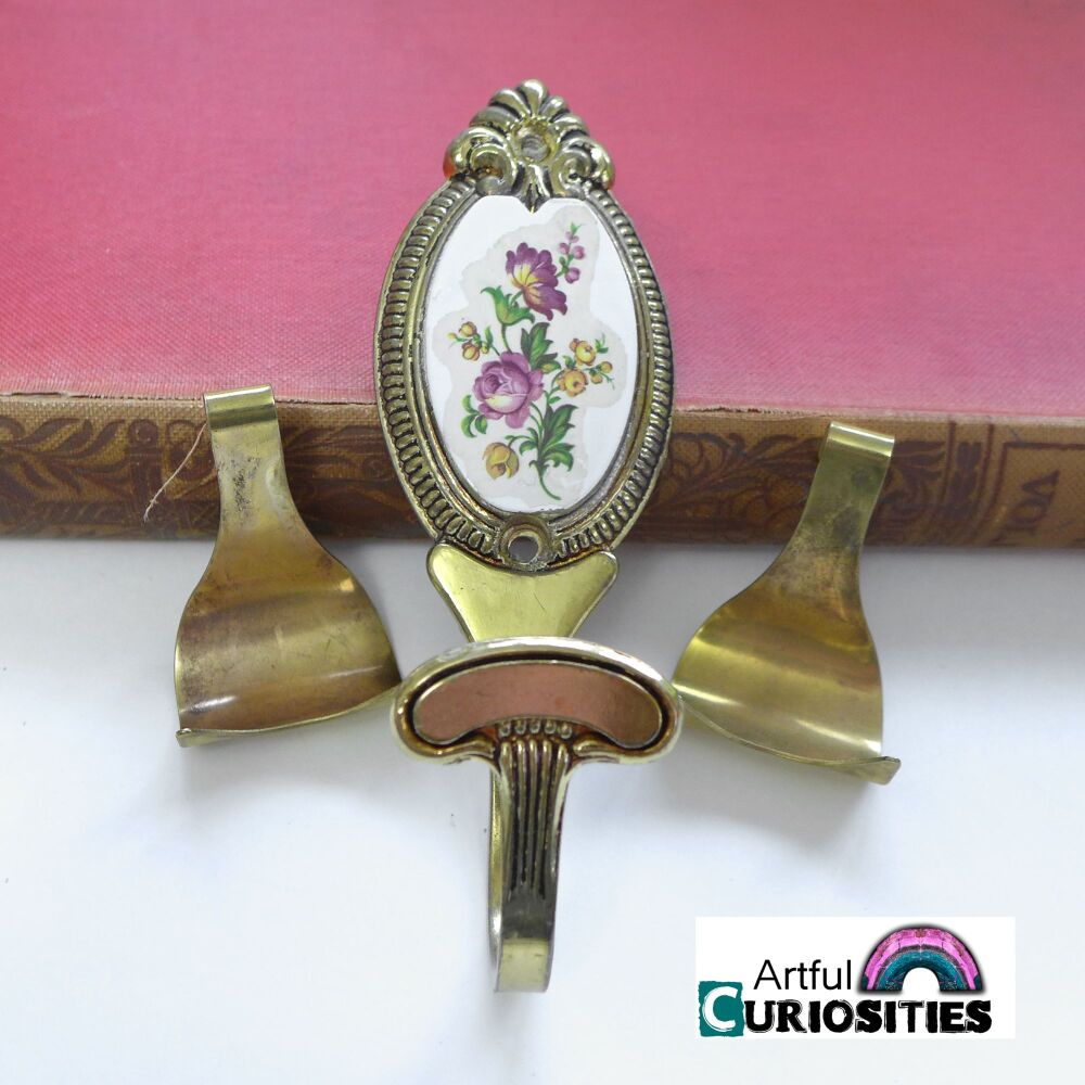 Hardware - Victorian Style Brass Hook  - AC066