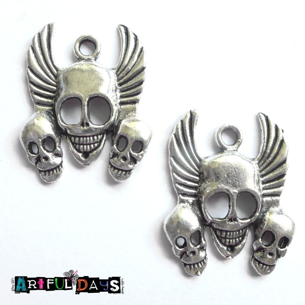 Silver Skull Trio Charms (C044)