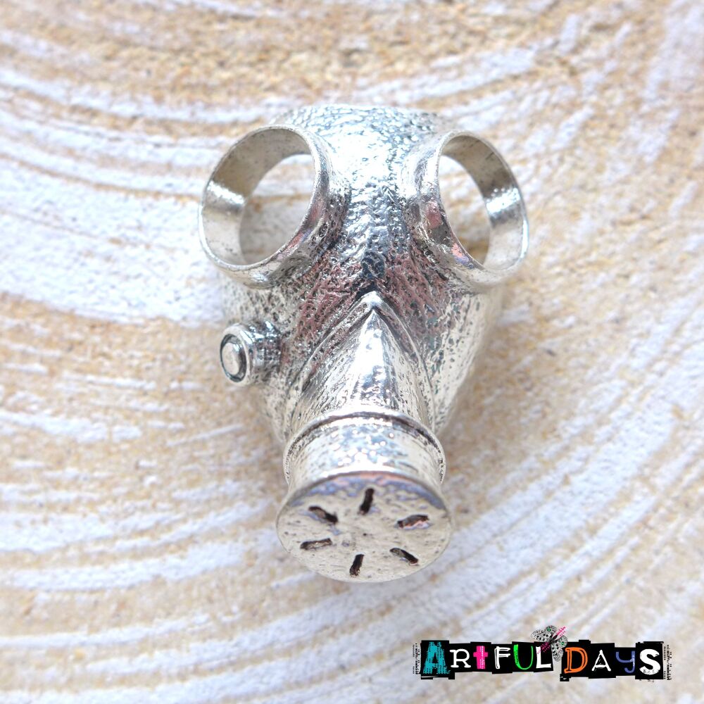 Silver Metal Gas Mask Charm (C136)