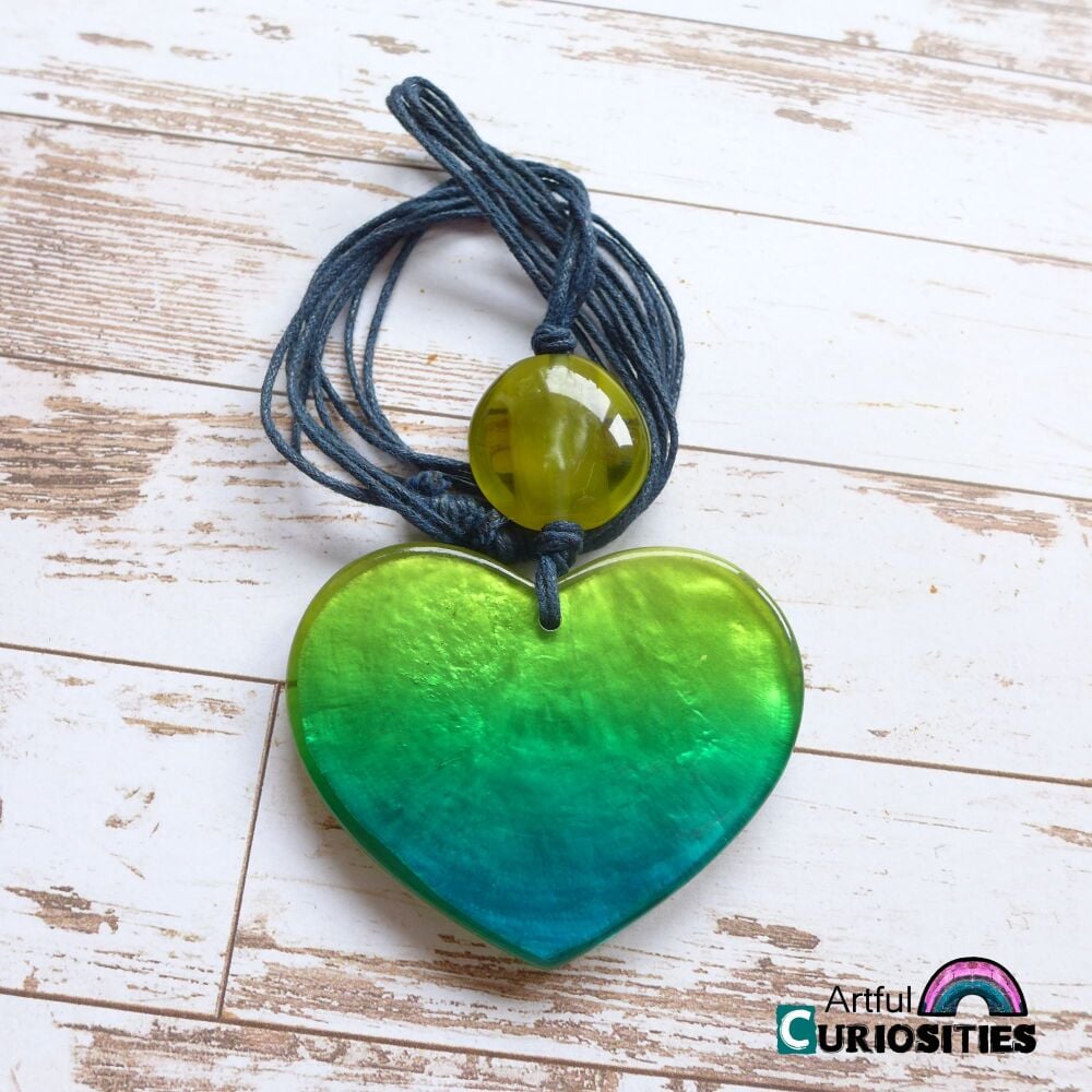 Jewellery - Acrylic Heart Necklace - AC258