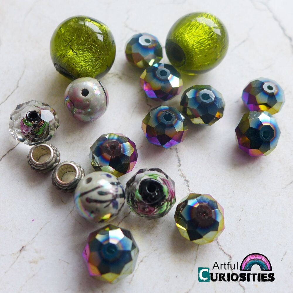 Beads - Assorted Style Mixed Beads - Iridescent & Green - AC289