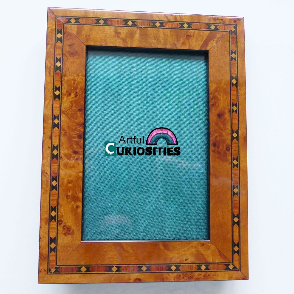 Frames -Freestanding Photo Frame - AC301