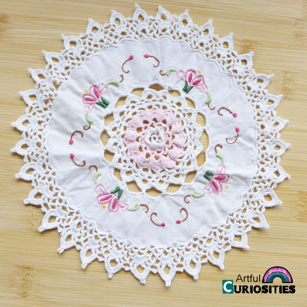 Fabric/Lace/Trim - White & Pink Cotton & Crocheted Dollie  - AC311