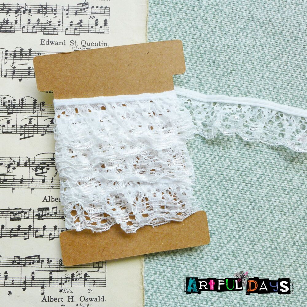 Lace Collection - 1m Ivory Gathered Lace - 0210L