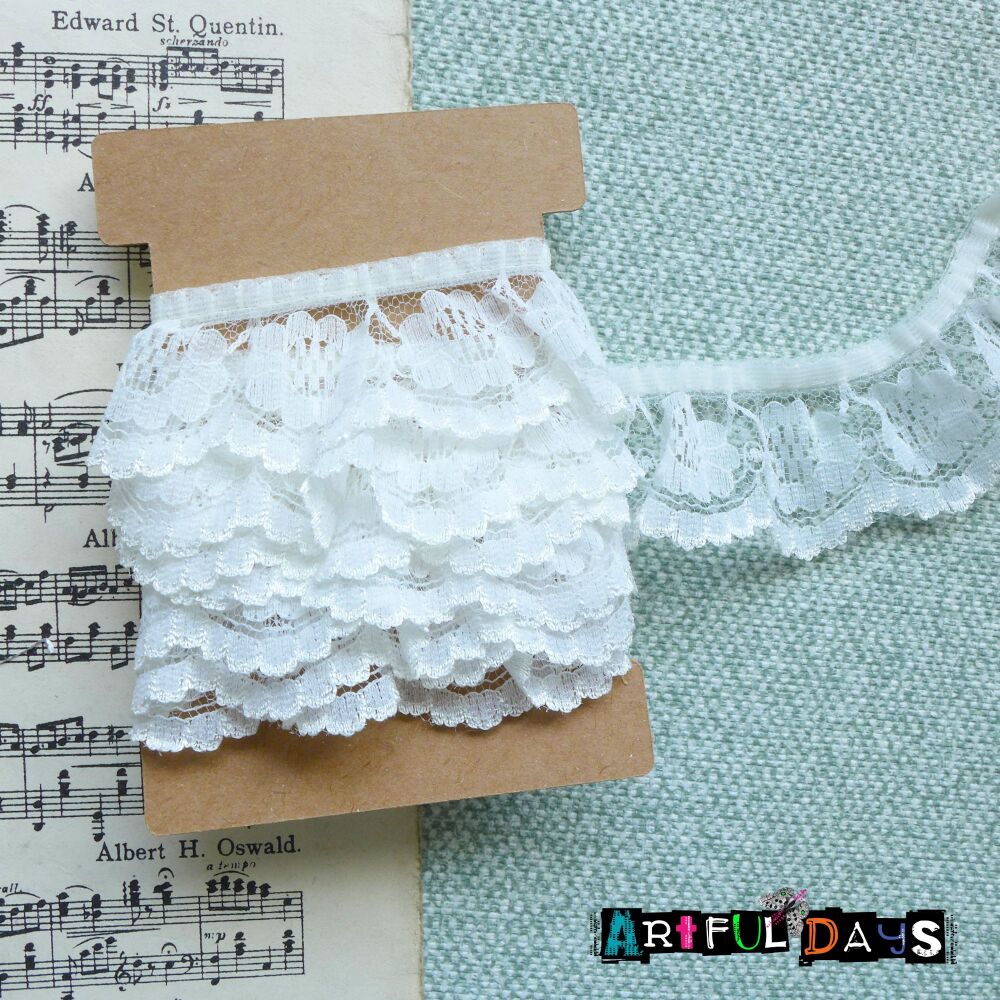 Lace Collection - 1m Ivory Frilled Gathered Lace - 0214L