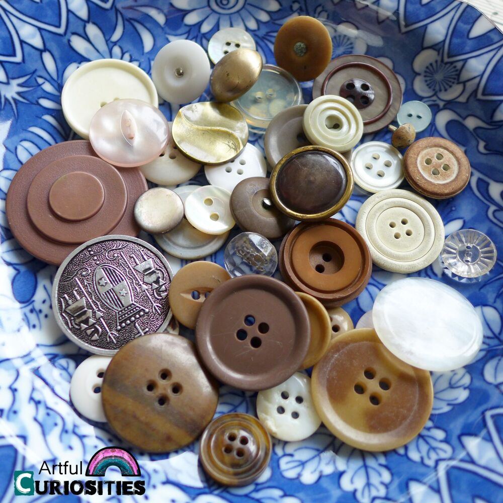 Buttons - Old Vintage Buttons Browns/Whites in colour - AC406