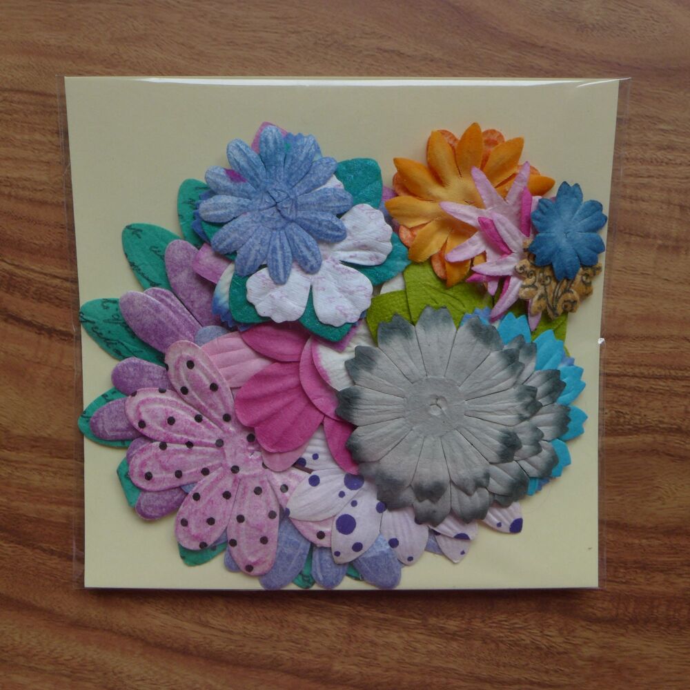 Multi-Coloured Paper Flowers, 32pcs Assorted Sizes 11cm to 2cm