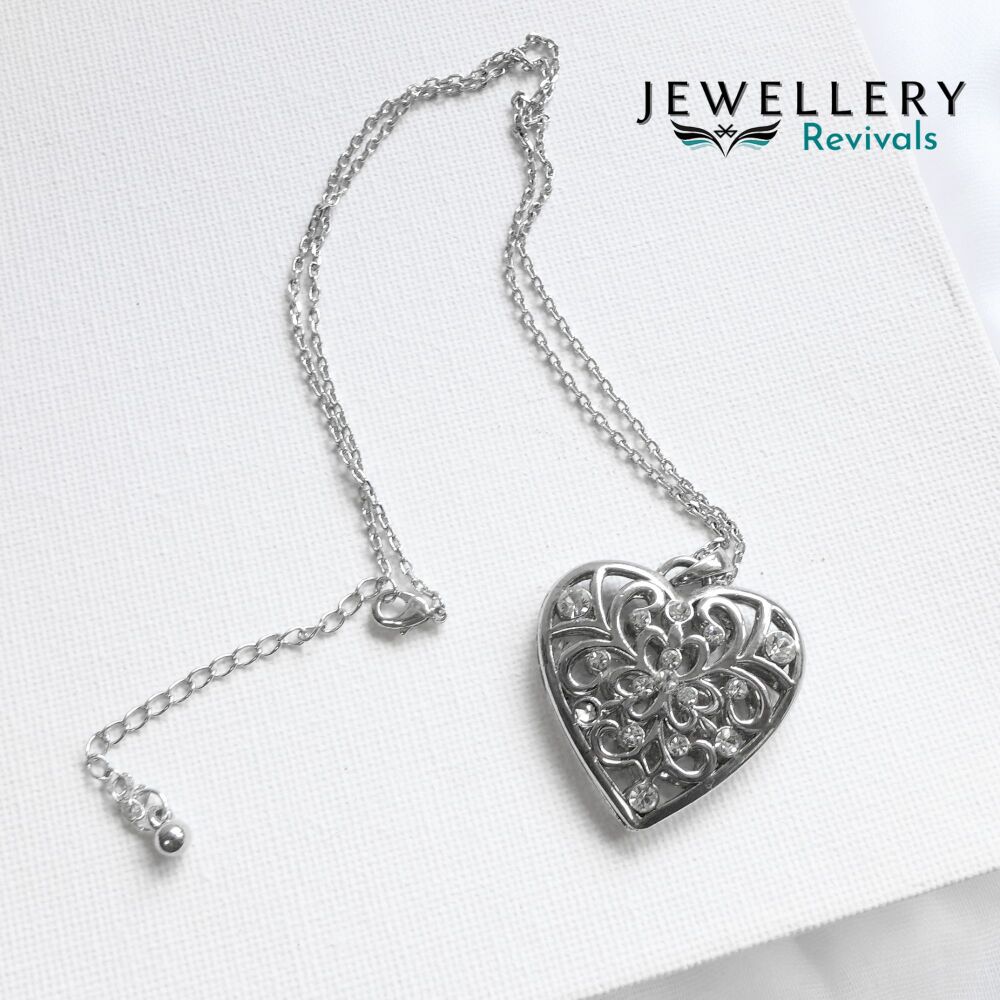 Silver Tone Filigree Heart Necklace (JE053)