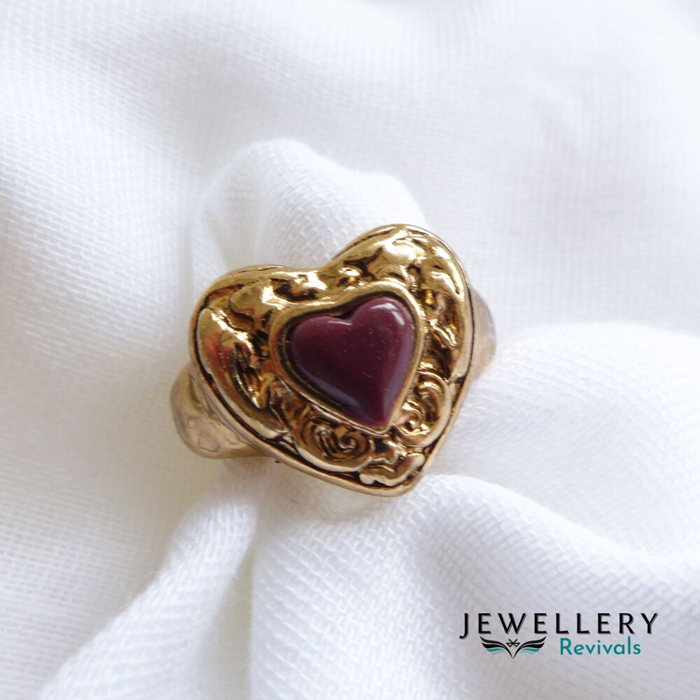 Gold Tone Chunky Hammered Heart Ring (JE068)
