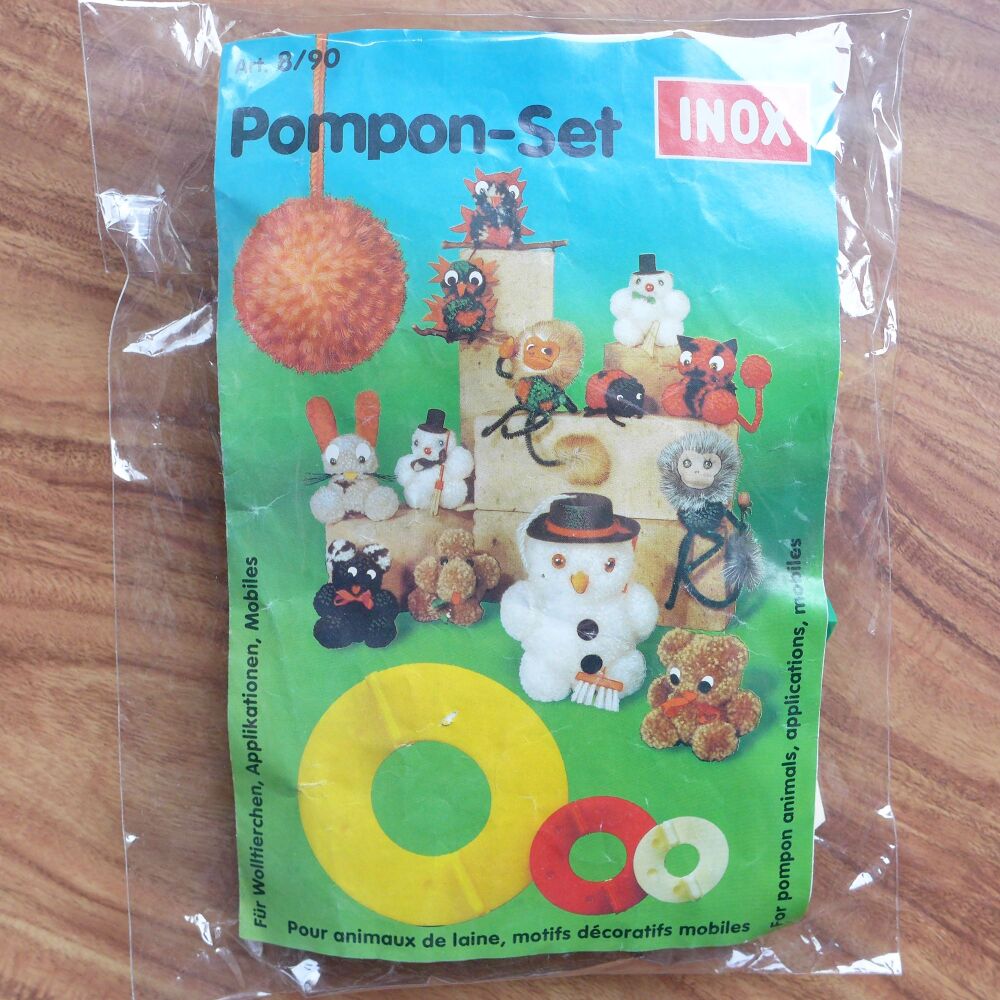 Tools - Pom Pom Maker - AC425