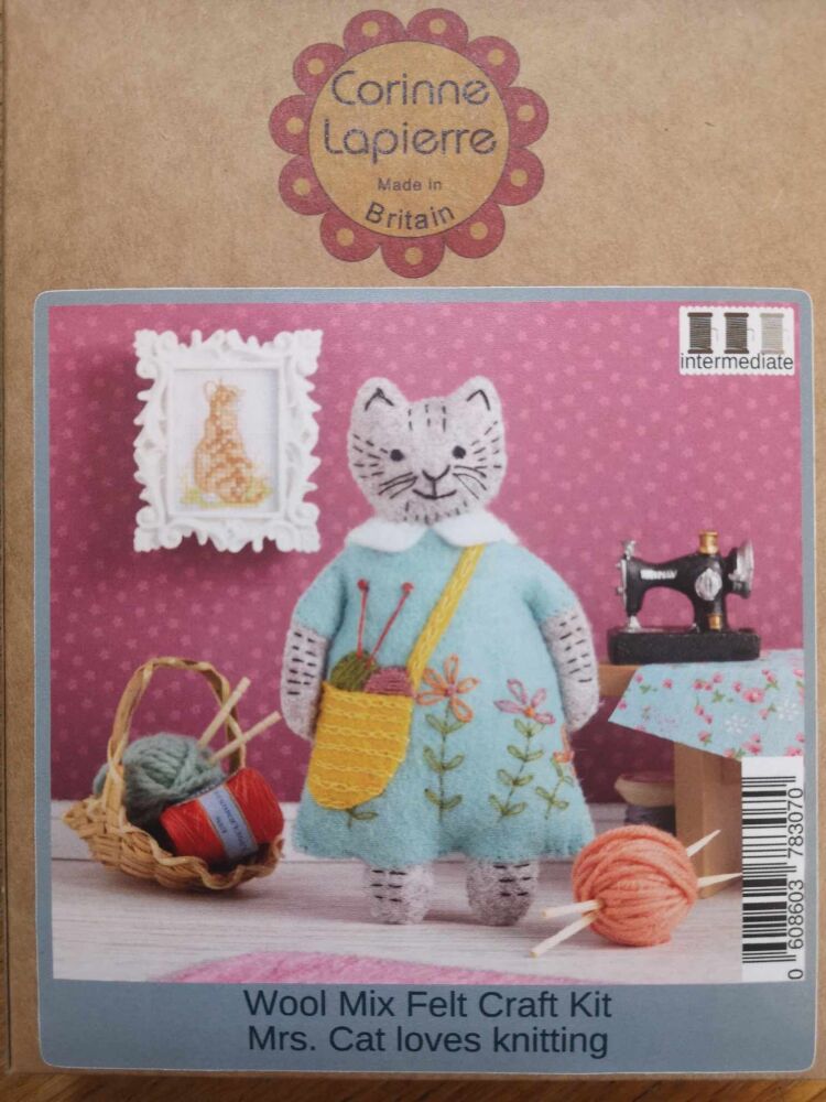 wool mix felt craft kit  Mrs. cat loves Knitting