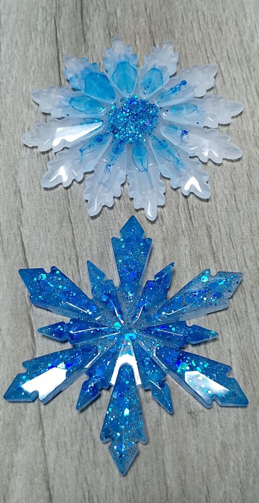 resin snowflakes Monday 17th November  10am -12noon