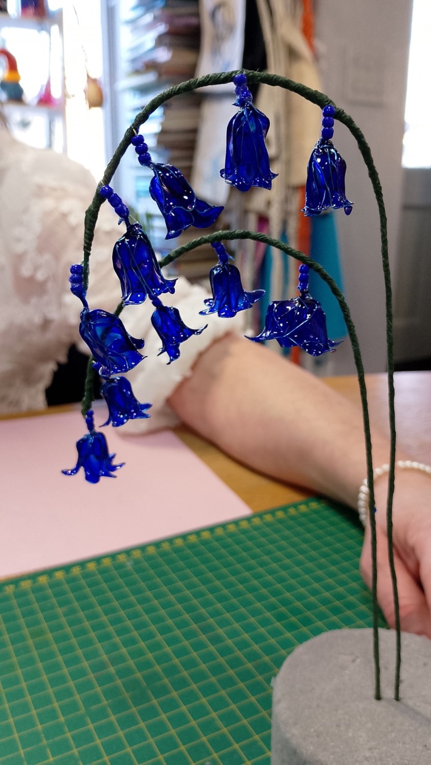 Dipping Resin bluebells workshop Friday 13th March 1pm -2.30pm