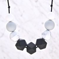 Cecelia Teething Necklace in Monochrome