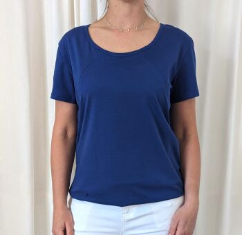 Breastfeeding T-shirt in blue with zip breastfeeding access